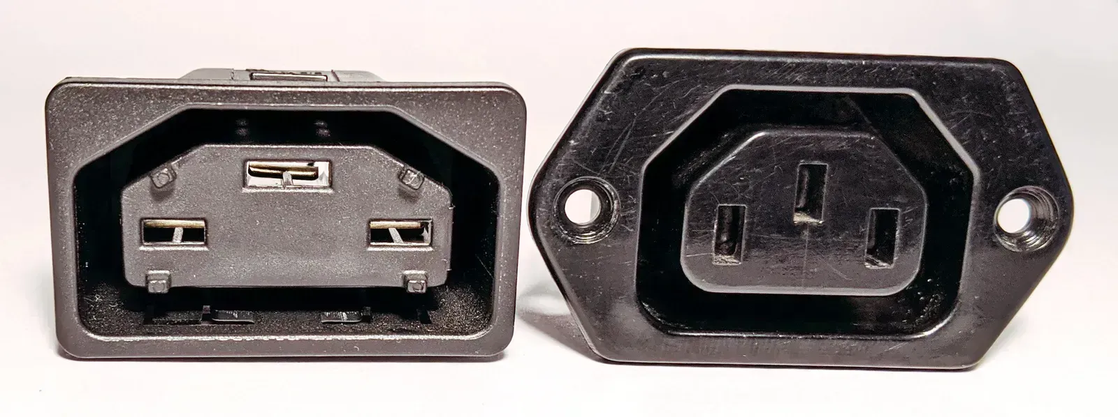 2. Replacing Two-Prong Outlets With Three-Prong Ones Without Adding a Ground (By Malvineous, CC BY-SA 4.0)
