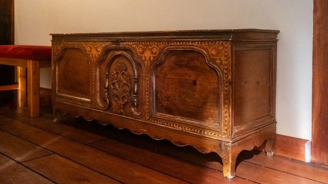 5. The Antique Blanket Chest (Image Credits: Unsplash)