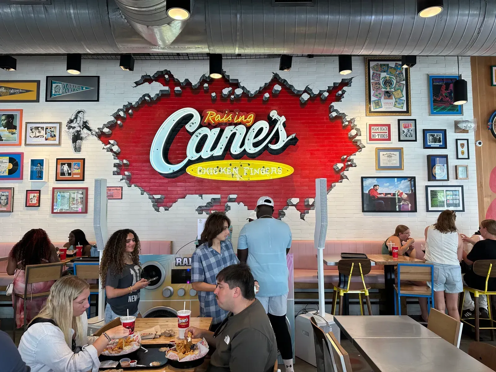 Raising Cane's: Popular but Far From Fast (Image Credits: By Phillip Pessar, CC BY 4.0)
