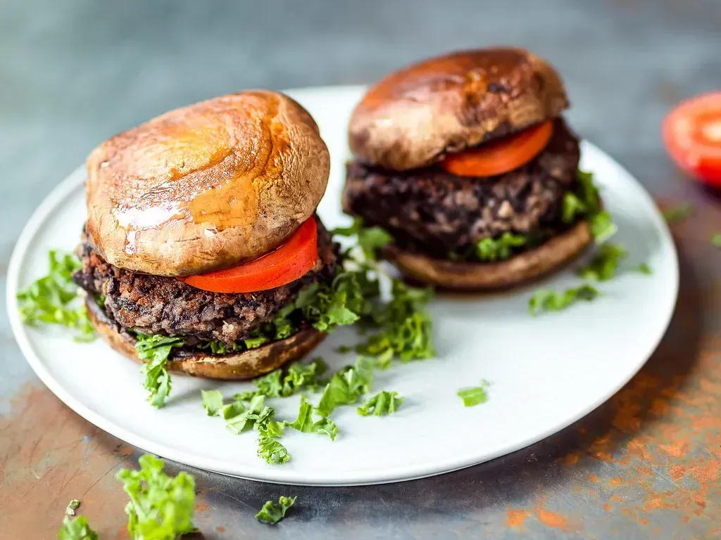 6. Ordering Plant-Based Versions of Classic Meat Dishes (ella.o, Flickr, CC BY 2.0)