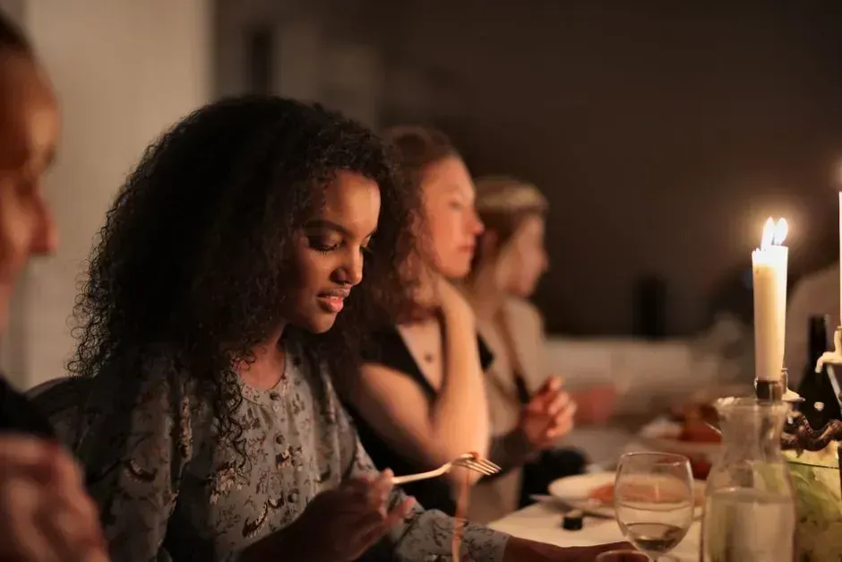 People eat similarly to whoever they're with (Image Credits: Pexels)