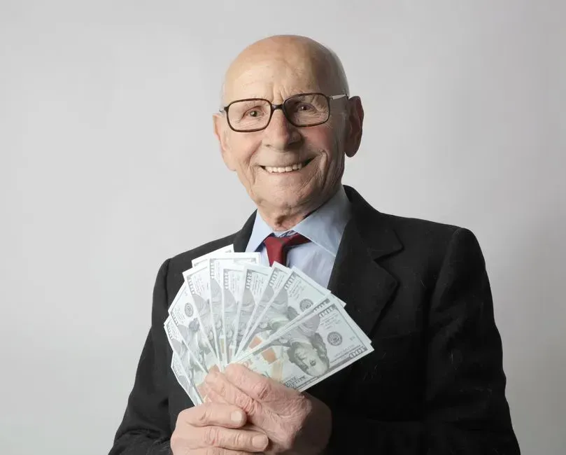 Claiming Social Security the moment you're eligible (Image Credits: Pexels)