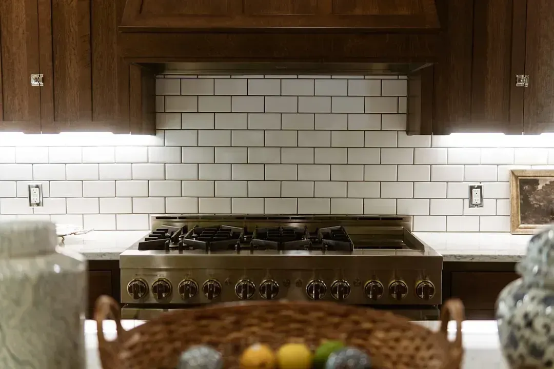 Backsplash height is getting a second look (Image Credits: Unsplash)