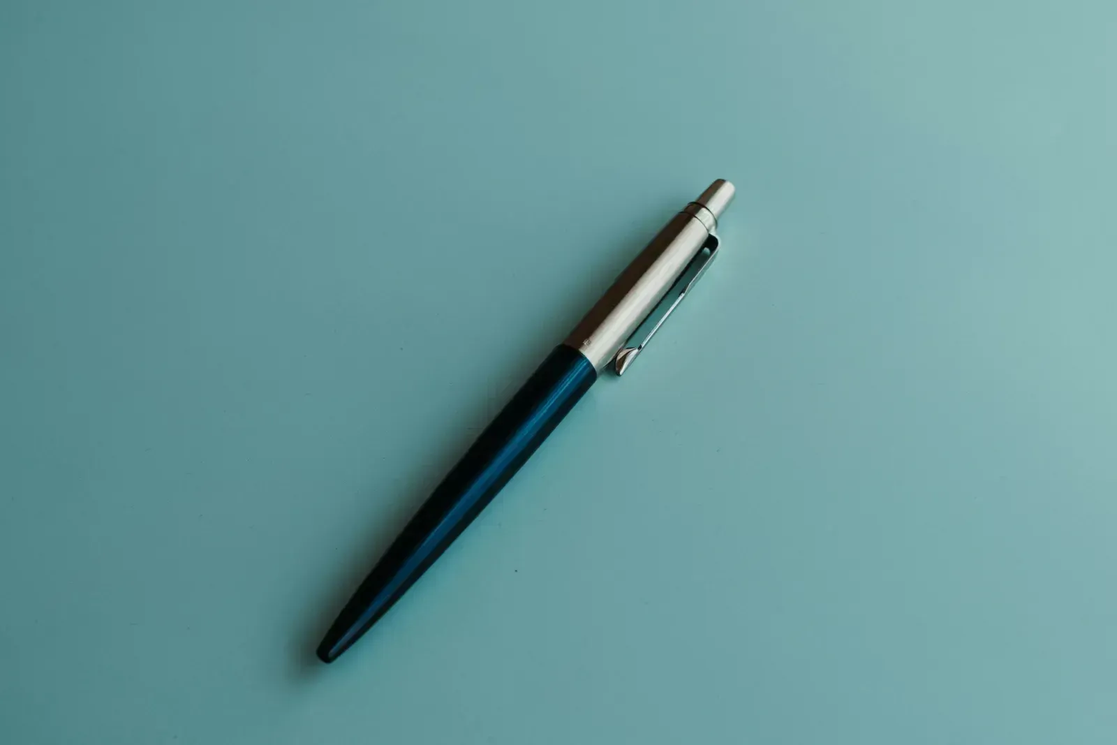 Finding a Pen Pal Through a Classroom or Club (Image Credits: Unsplash)