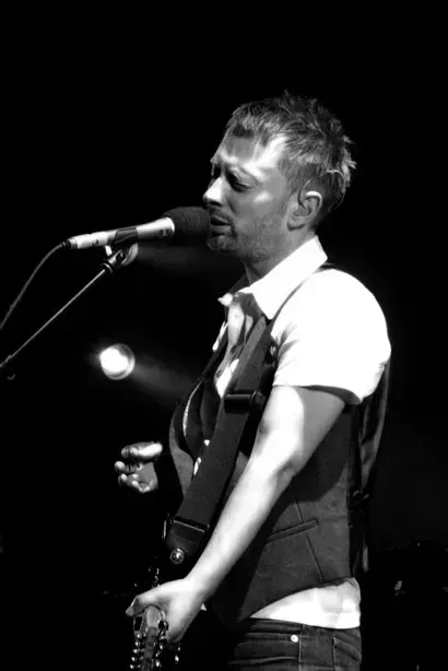 4. Radiohead - "Paranoid Android" (1997) (Image Credits: Radiohead, CC BY 2.0)