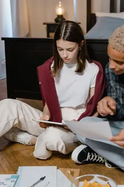 2. The Four-Year Degree Is Losing Its Unquestioned Status (Image Credits: Pexels)