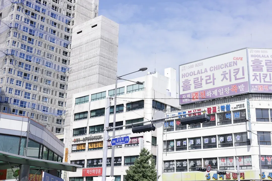 2. South Korea: World-Class Hospitals Without the World-Class Bills (Image Credits: Unsplash)