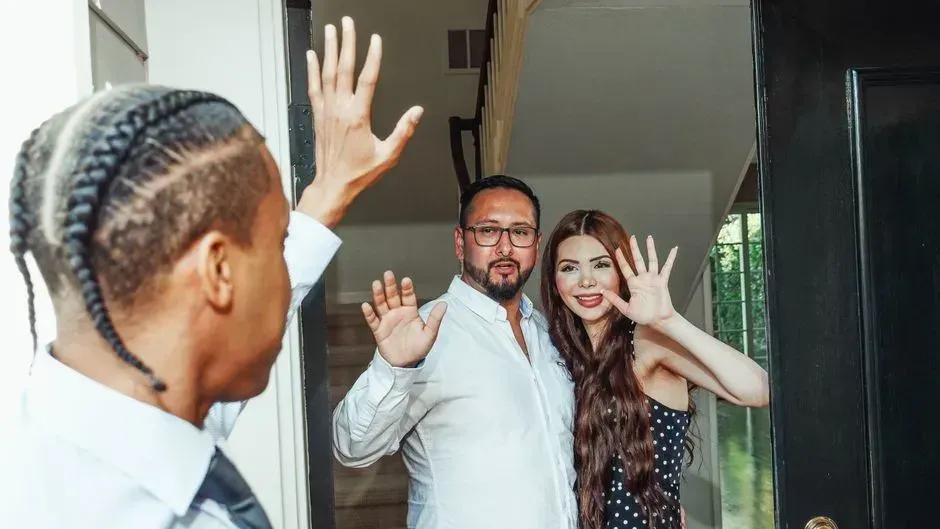 7. They Know When to Leave (Image Credits: Pexels)