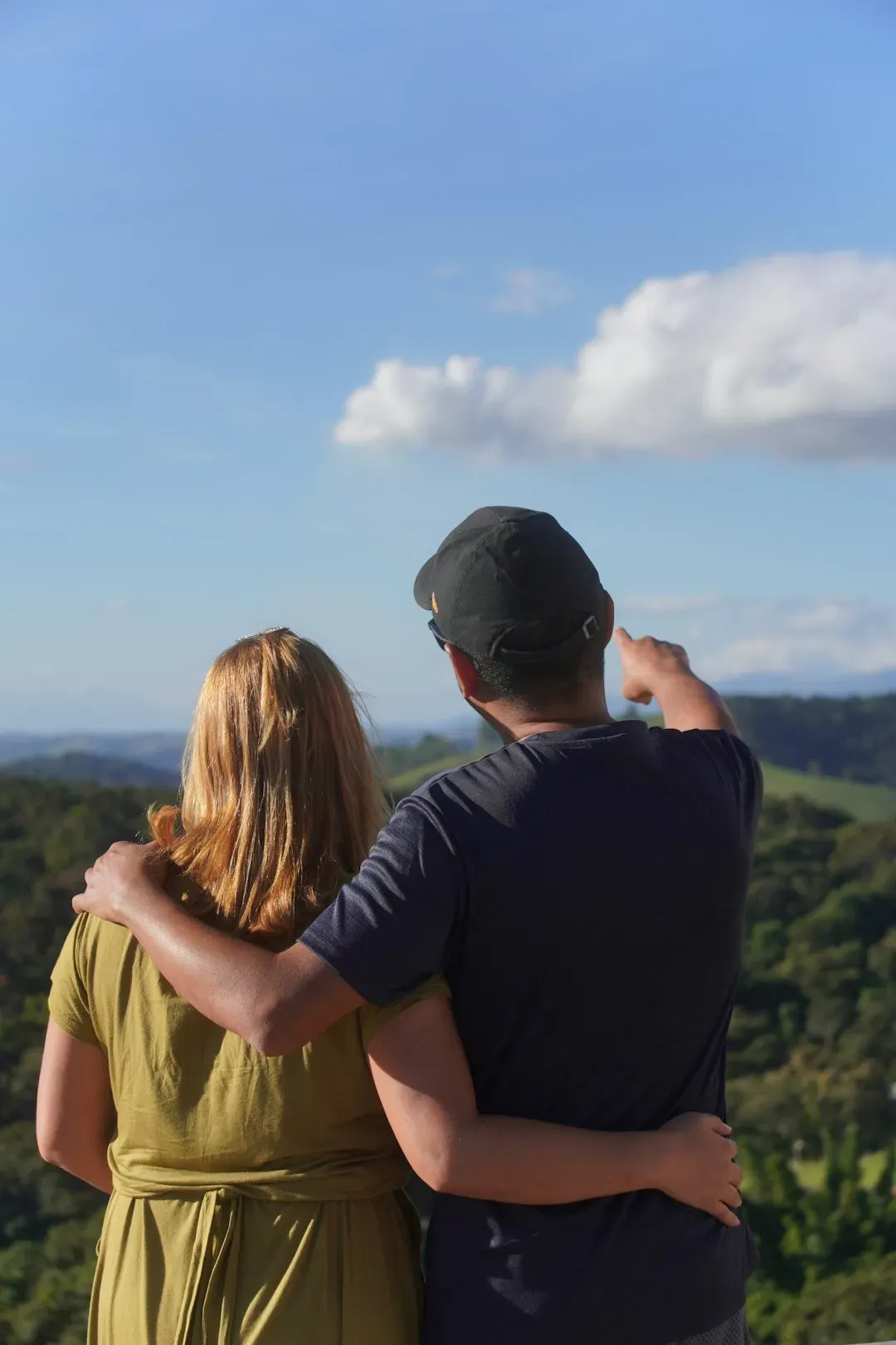 Avoidant Attachment in Daily Life: What Closeness Actually Feels Like (Image Credits: Unsplash)