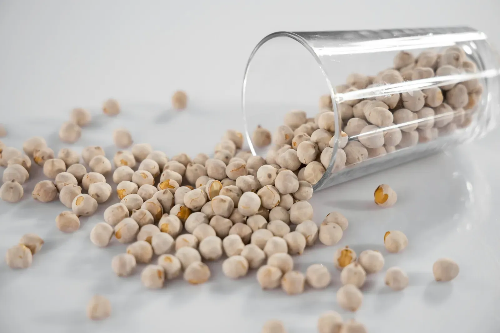 Chickpeas (Image Credits: Unsplash)