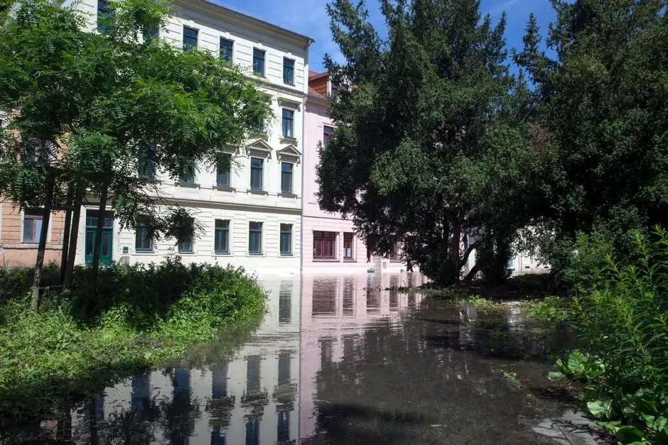 1. The low-lying streets that flood every heavy rain (Image Credits: Pexels)