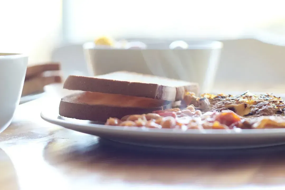 12. Skipping Breakfast or Eating Late at Night (Image Credits: Unsplash)