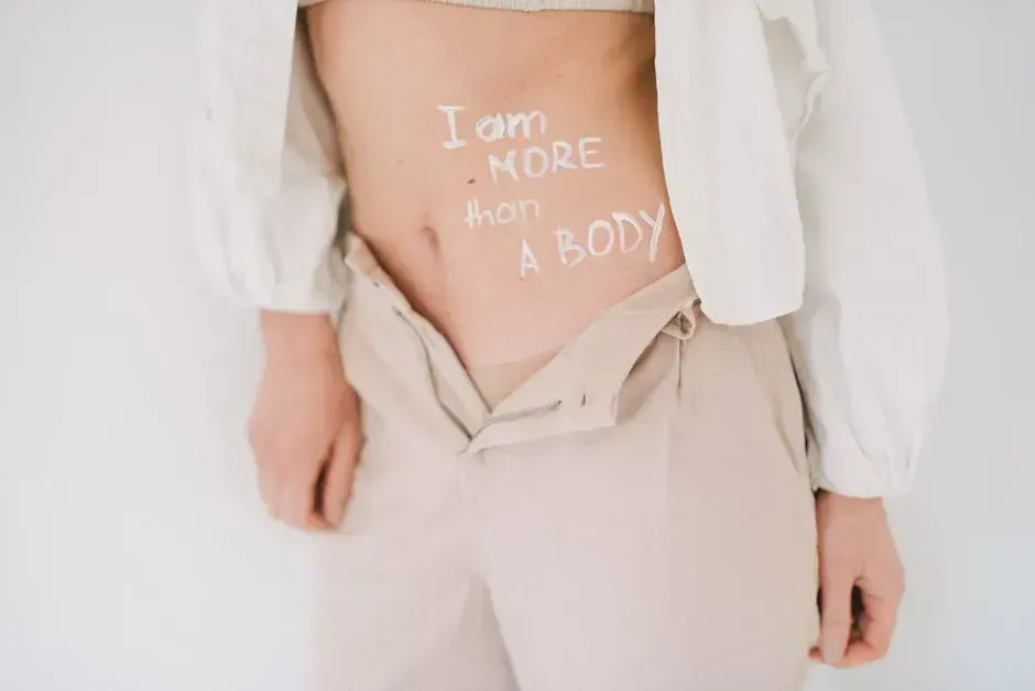 10. Unsolicited Comments About Body or Weight (Image Credits: Pexels)