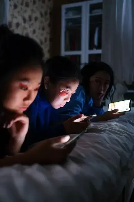 Excessive Screen Time and "Tech Neck" (Image Credits: Pexels)