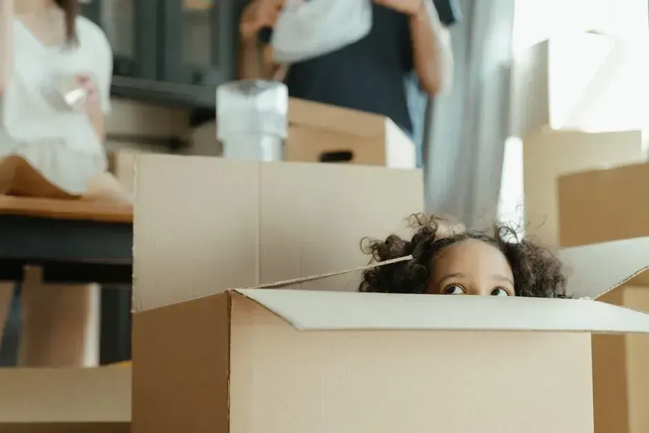 4. Experiencing Frequent Moves or Family Instability (Image Credits: Pexels)
