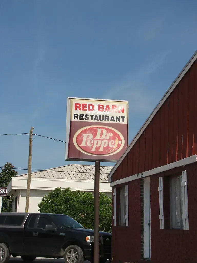 Red Barn: The Chain You Literally Ate Inside a Barn (Image Credits: Gallery Image)