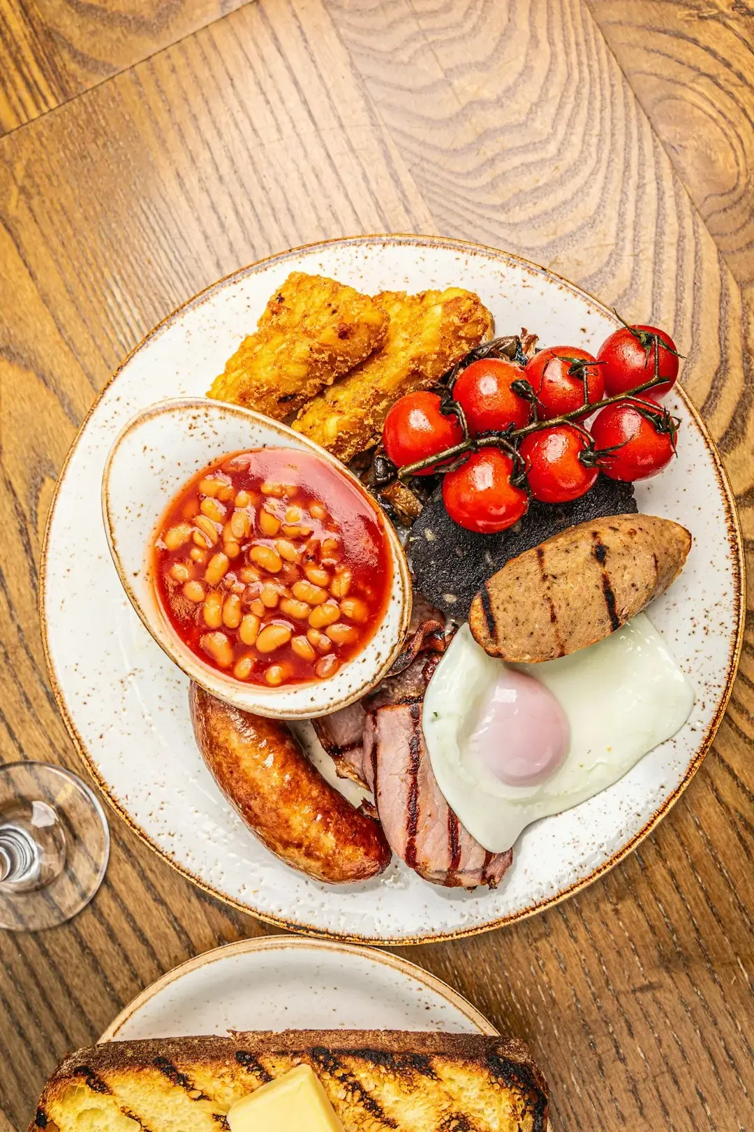 Fried Breakfast Foods Are Treated as an Occasional Exception, Not a Habit (Image Credits: Unsplash)