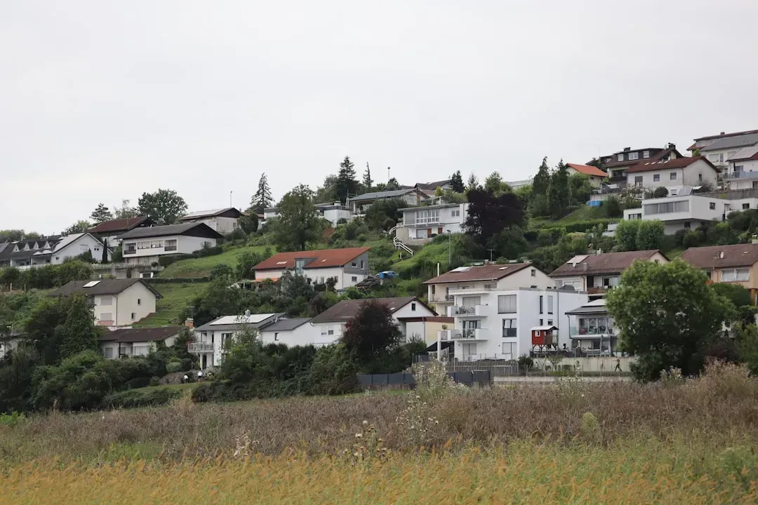A Neighborhood Designed to Face the Horizon (Image Credits: Unsplash)