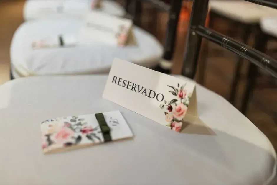 7. Ignoring posted seating or table arrangements (Image Credits: Pexels)