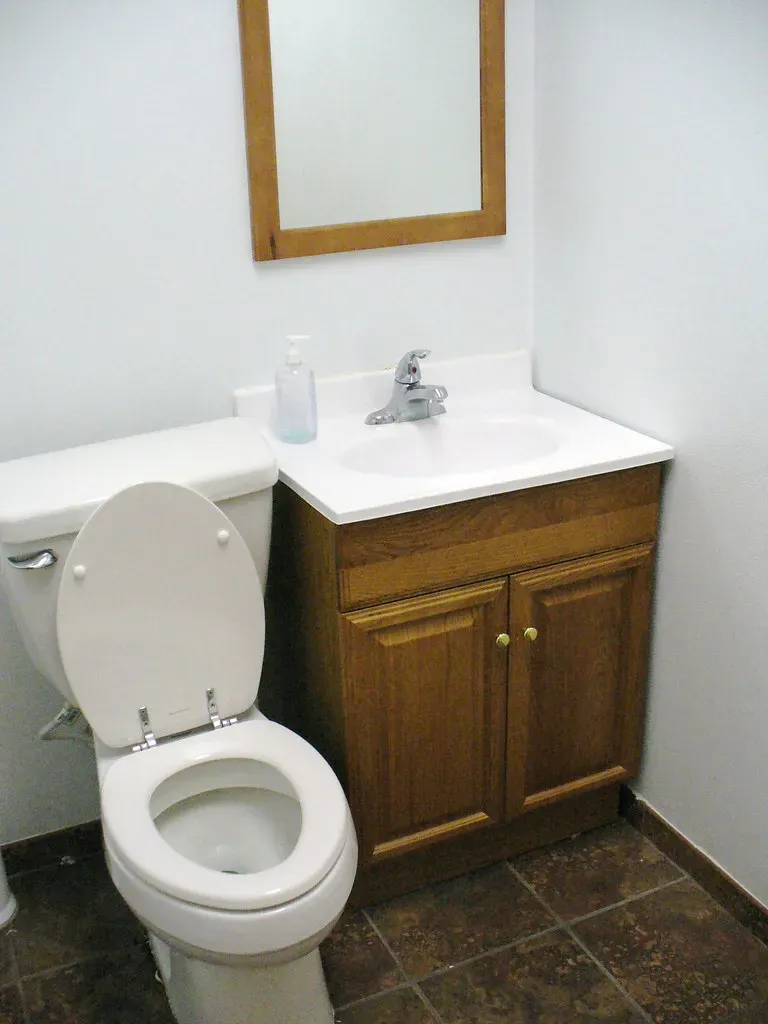 5. The Bathroom's Condition (aldeka_, Flickr, CC BY 2.0)
