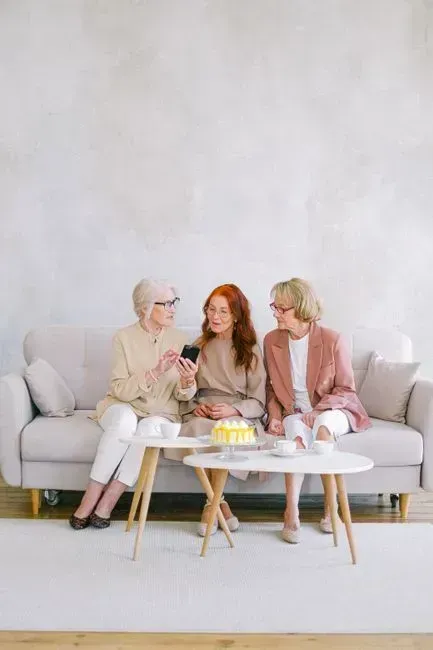 2. Their Physical Appearance and Signs of Aging (Image Credits: Pexels)