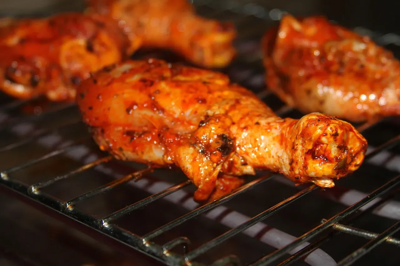 5. Boneless, Skinless Chicken Thighs (Image Credits: Pixabay)
