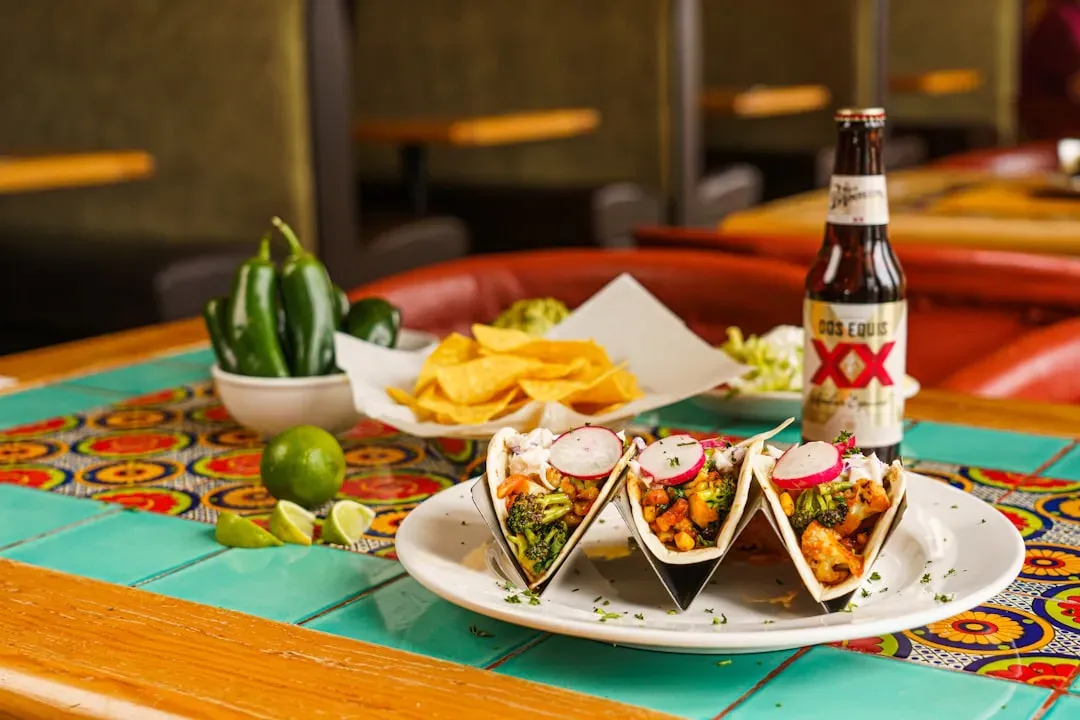 5. Applebee's Grilled Chicken Wonton Tacos (Image Credits: Unsplash)