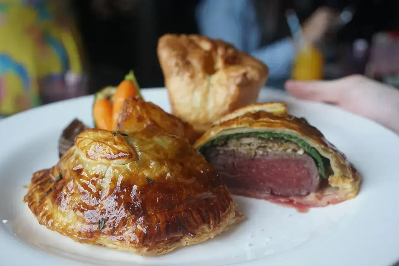 2. Beef Wellington (Image Credits: Pixabay)