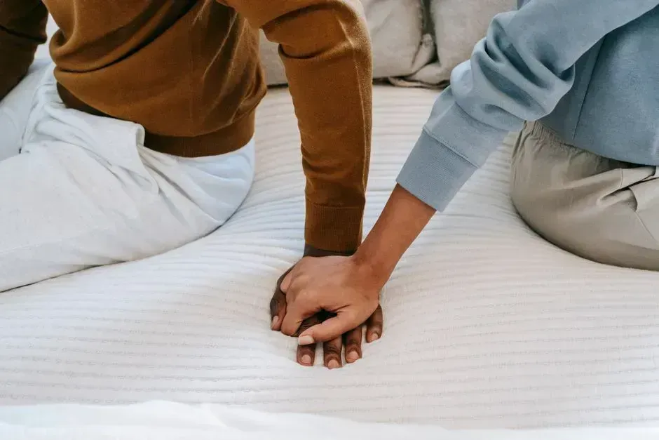 6. Keeping Inner Thoughts Private "To Not Bother" the Other Person (Image Credits: Pexels)