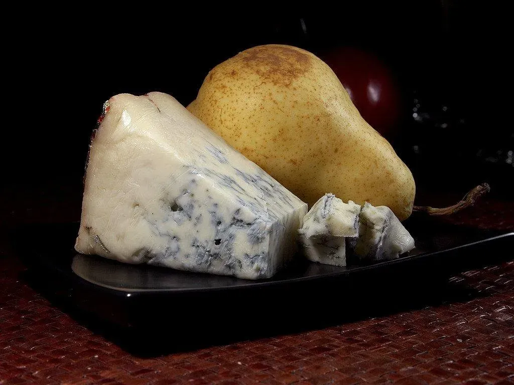 4. Hard Cheeses with Surface Mold (Image Credits: Pixabay)