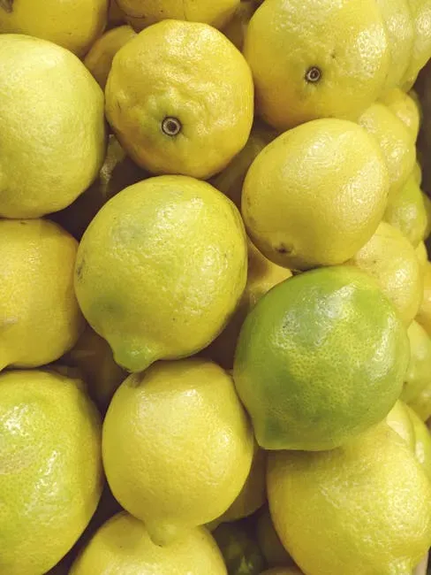 5. Bacteria Multiply on Wet Lemons Left at Room Temperature (Image Credits: Pexels)
