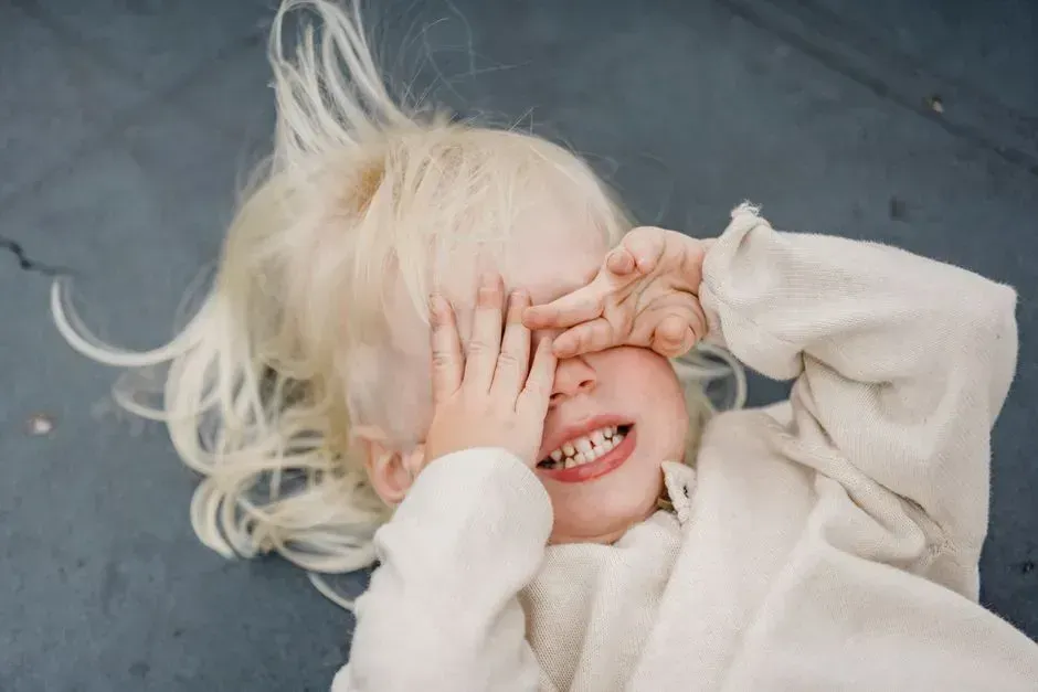 Rubbing Eyes, Ears or Pulling at Hair (Image Credits: Pexels)