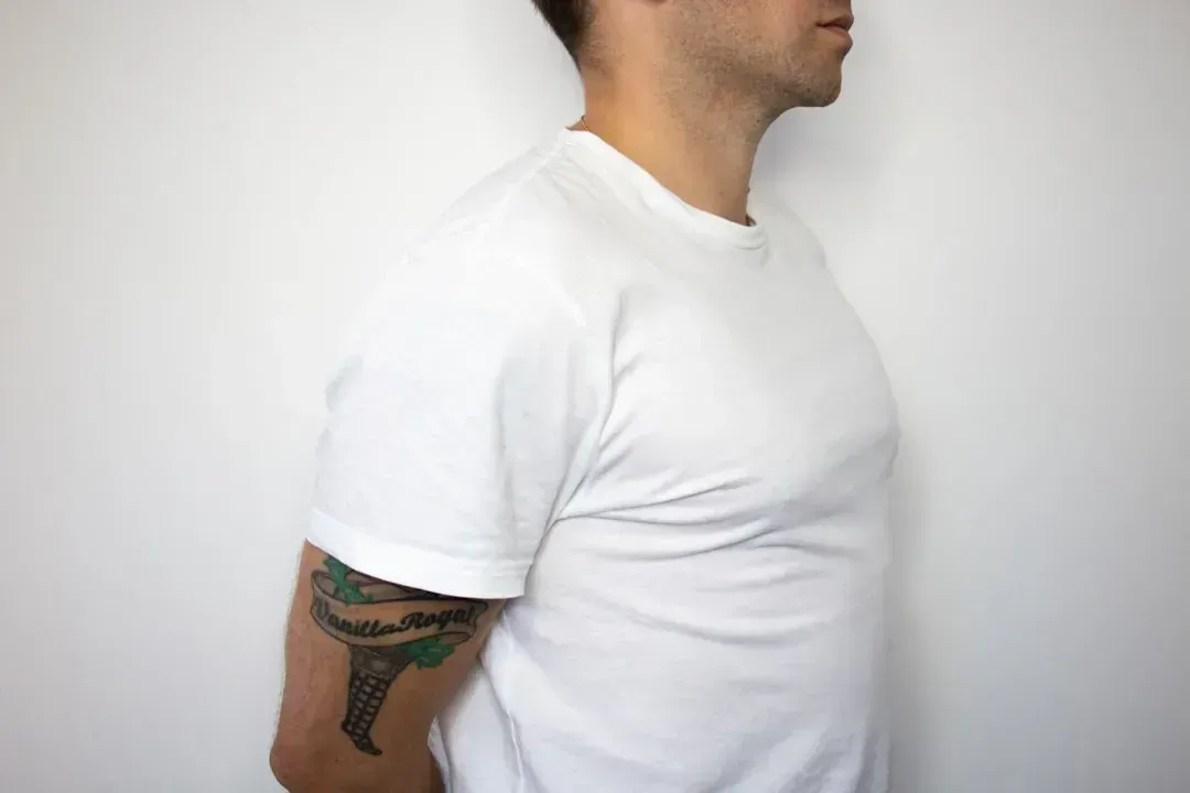9. Tight shirts specifically to show off arms (Image Credits: Unsplash)
