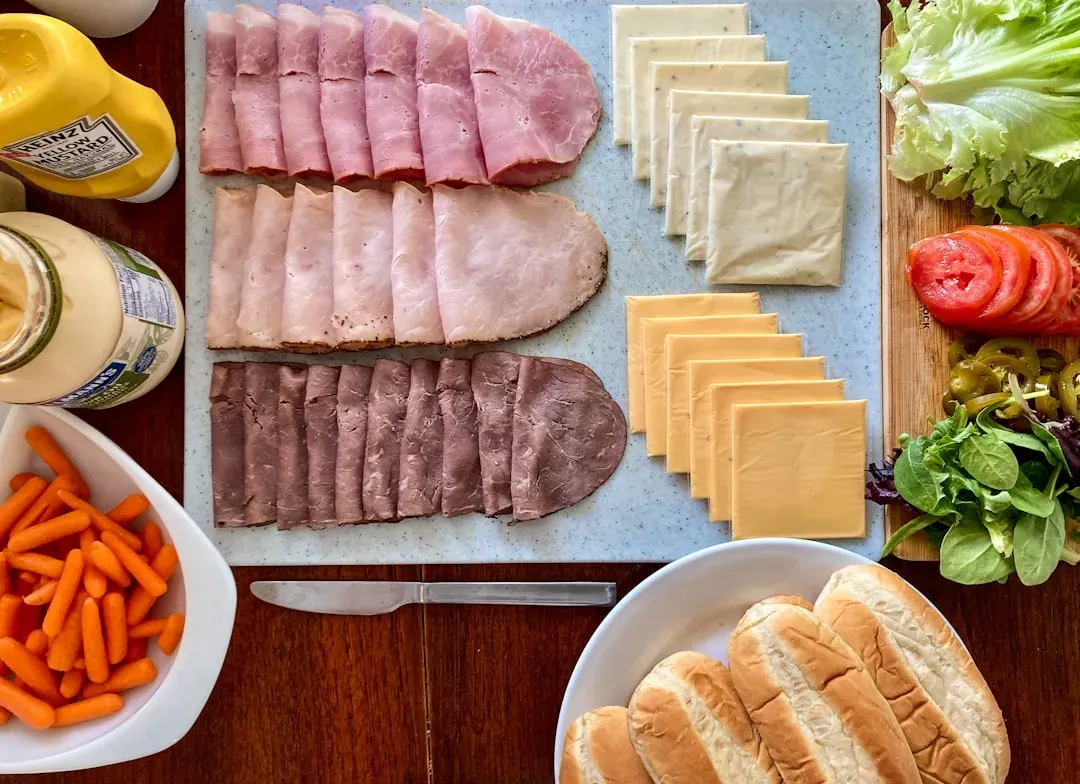 The Thickness Spectrum: From Shaved to Dinner Cut (Image Credits: Unsplash)