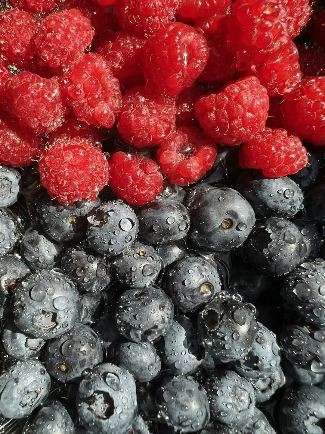 2. Frozen Berries and Frozen Spinach (Image Credits: Unsplash)