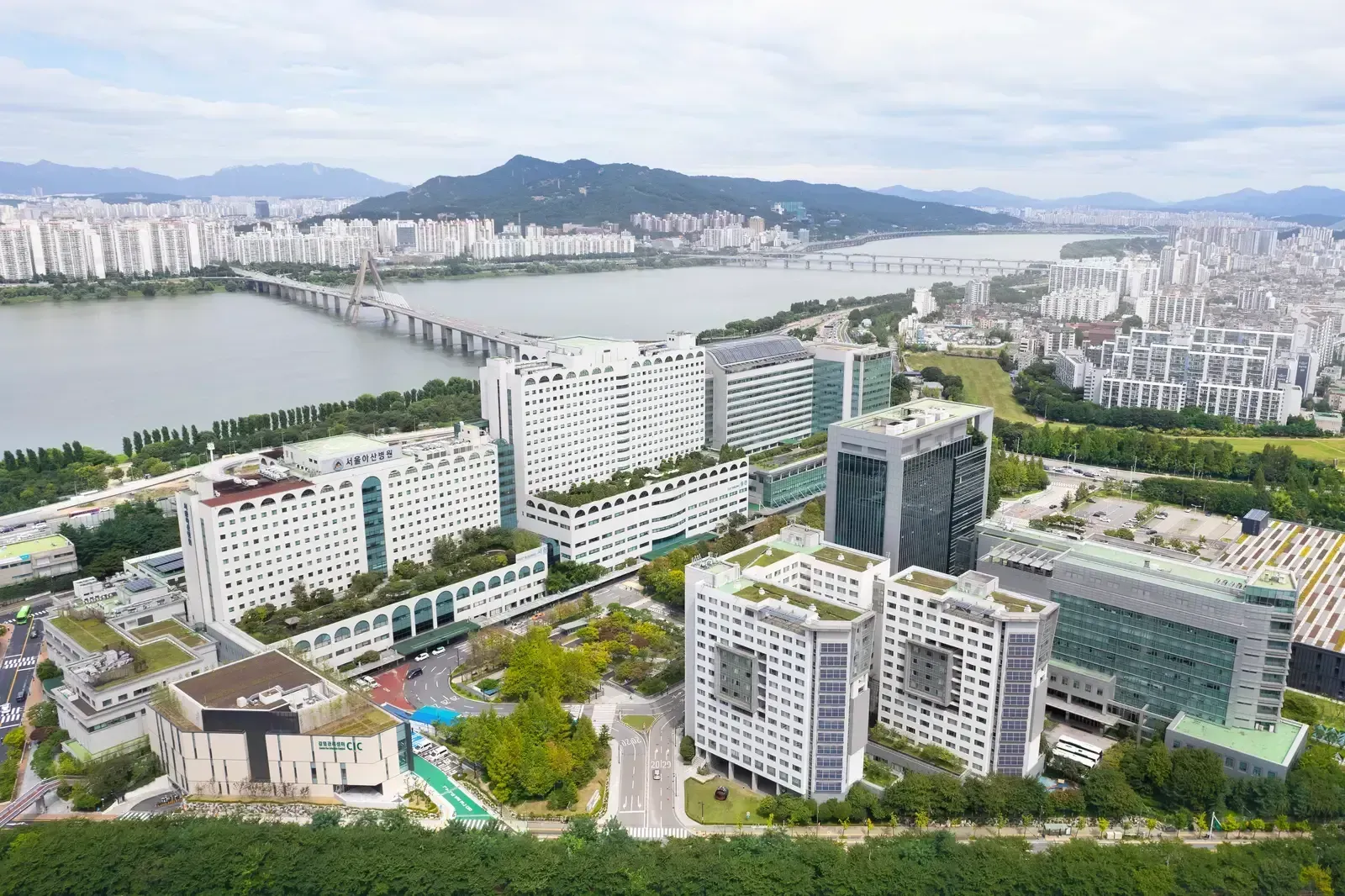 2. South Korea (By Edit4567, CC BY-SA 4.0)