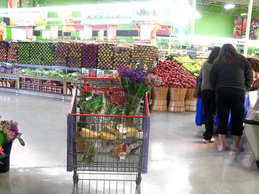 Defaulting to Name-Brand Products Out of Habit (jonny.hunter, Flickr, CC BY 2.0)