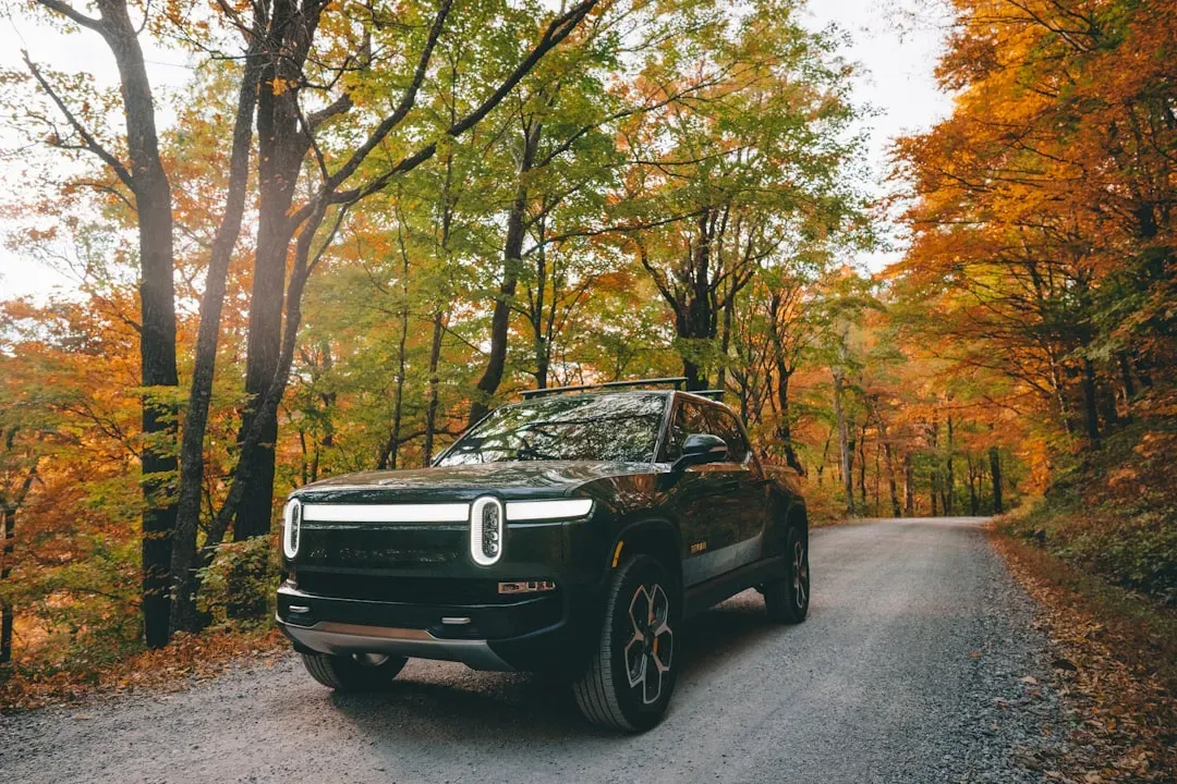 Rivian R1T: The Electric Truck That Actually Holds Its Ground (Image Credits: Unsplash)