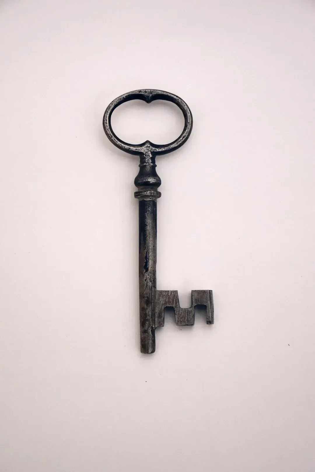 6. Mystery Keys That Open Nothing (Image Credits: Unsplash)