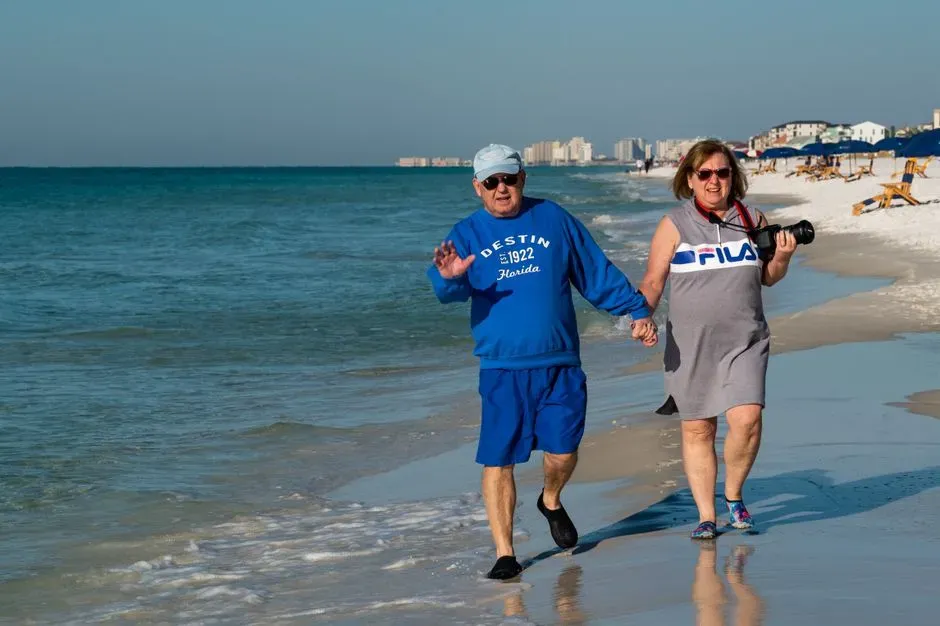 Myth 1: No income tax automatically makes Florida cheap to retire in (Image Credits: Pexels)