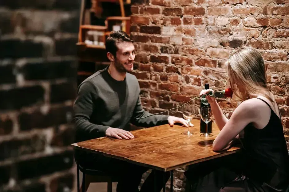 4. Micro-dating made low-stakes meetups the norm (Image Credits: Pexels)