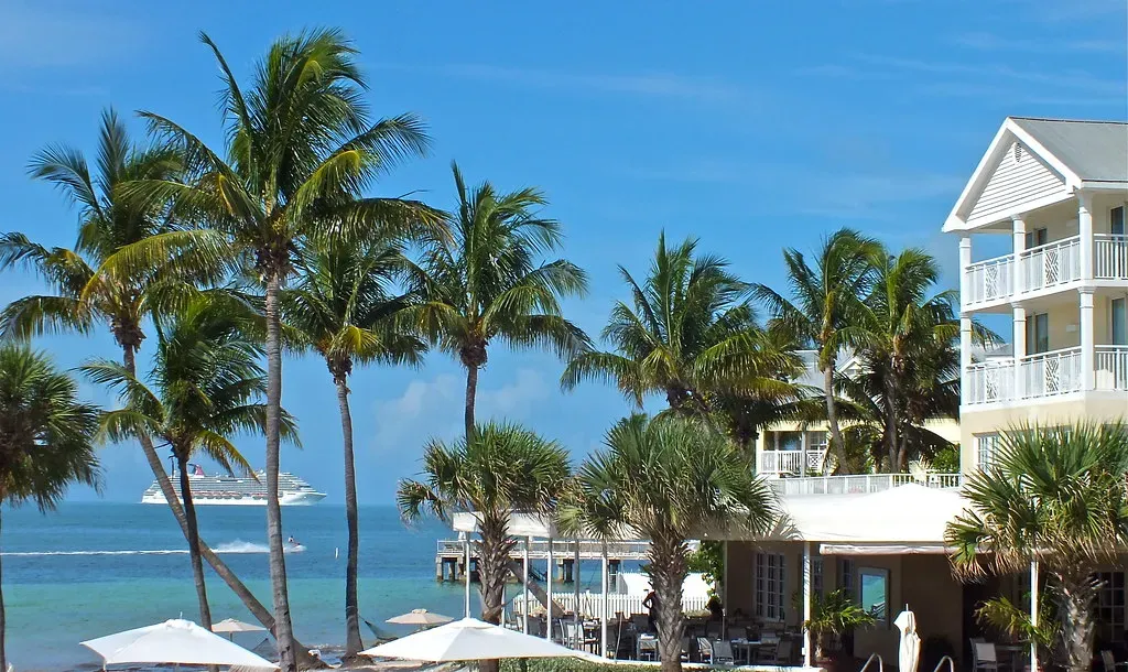 One destination versus several (Life’s a breeze in the Florida Keys, Flickr, CC BY 2.0)
