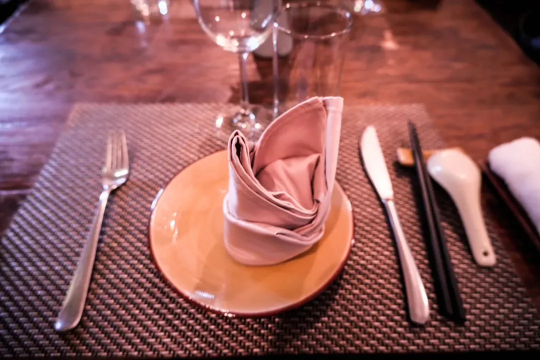 6. Leaving It on the Table While You're Still Eating (Image Credits: Unsplash)