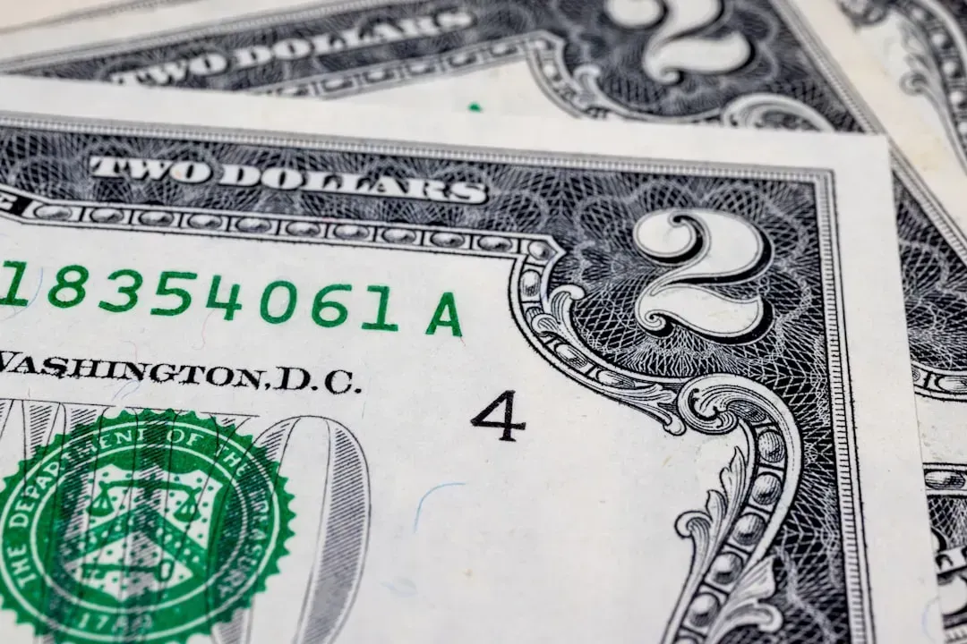 5. Printing Errors Transform Ordinary Notes Into Rarities (Image Credits: Unsplash)