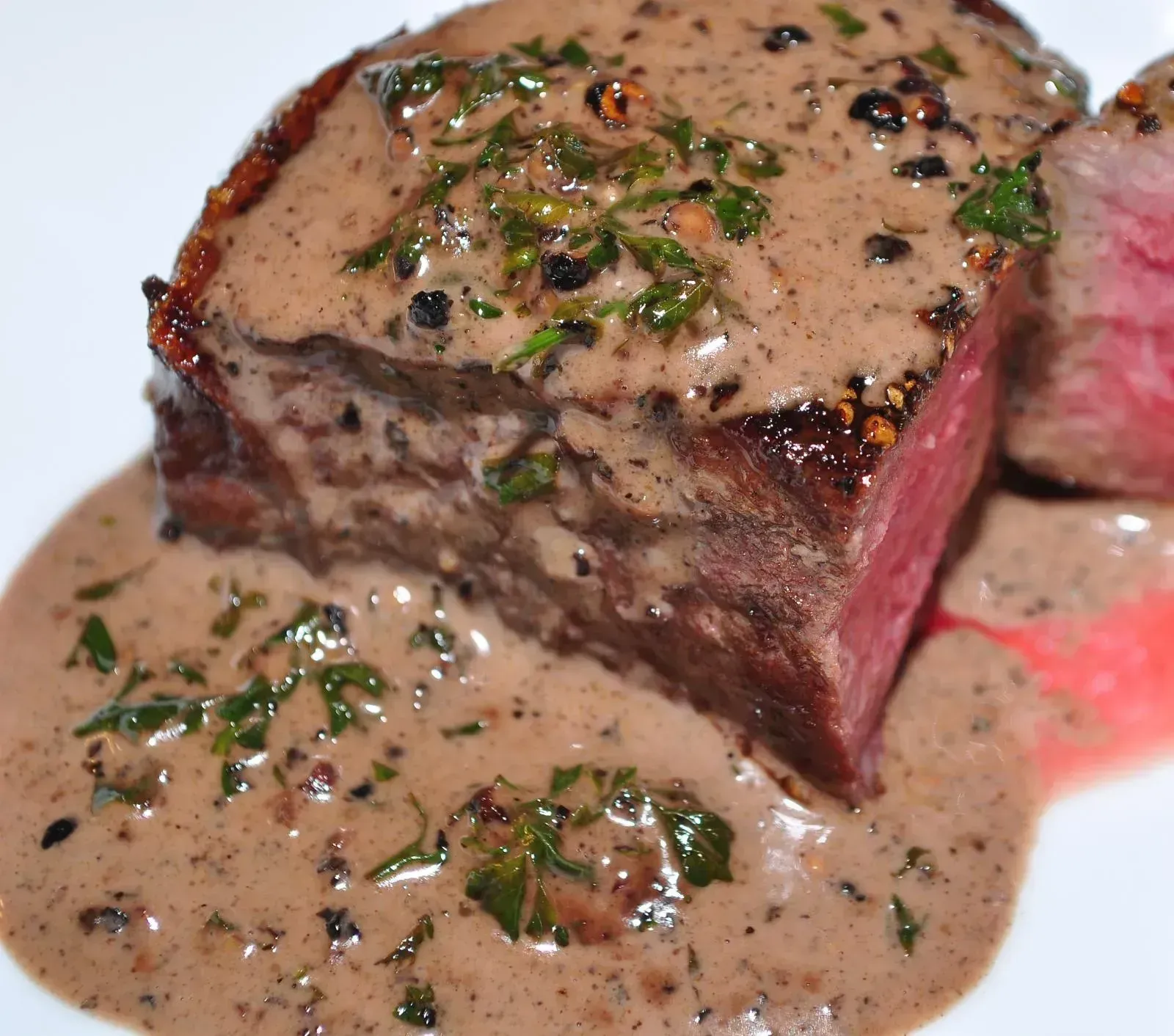 5. Filet Mignon At Non-Steakhouse Restaurants (filet mignon au poivre, CC BY 2.0)