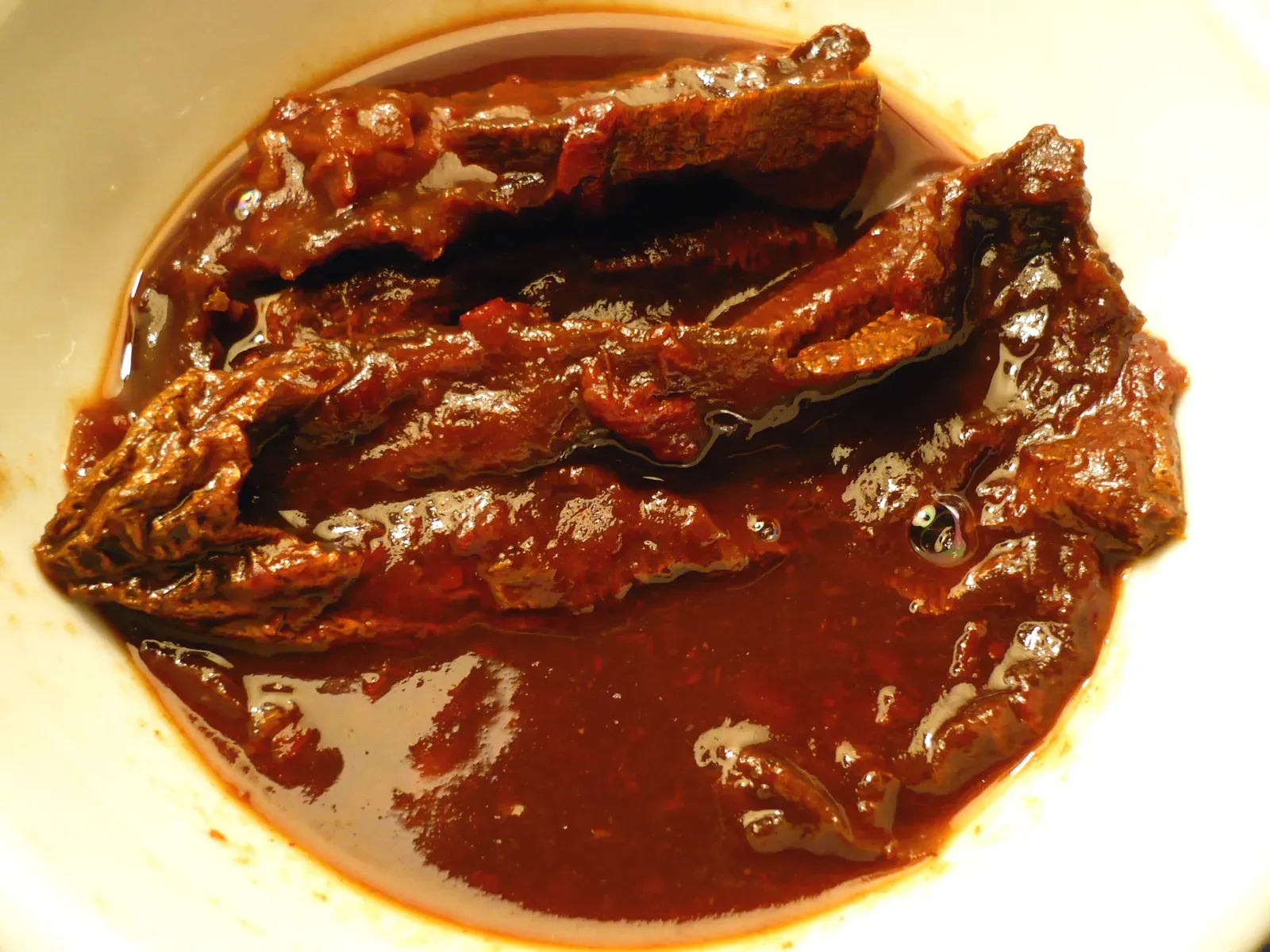 Chipotle Peppers in Adobo (By Badagnani, CC BY 3.0)