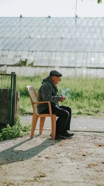 The Emotional Regret Nobody Warns You About (Image Credits: Pexels)