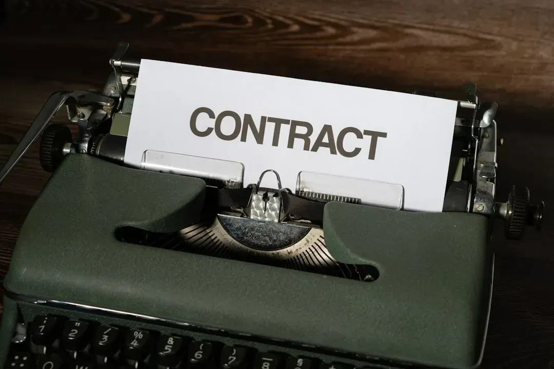 3. Using a Vague or Incomplete Contract (Image Credits: Unsplash)