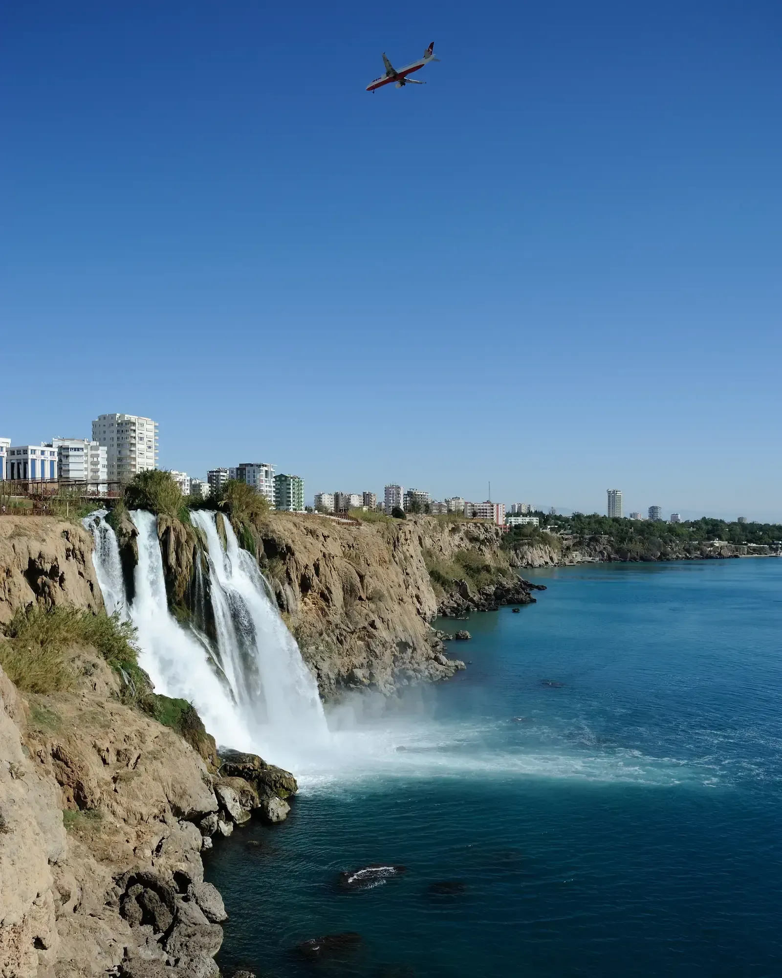 Turkey: booming numbers, wearing crowds (By Saffron Blaze, CC BY 3.0)