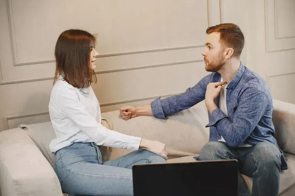 7. Love Is Enough to Make a Relationship Work (Image Credits: Pexels)